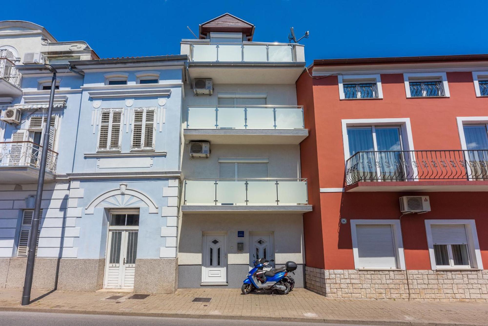 Apartment Ivana *